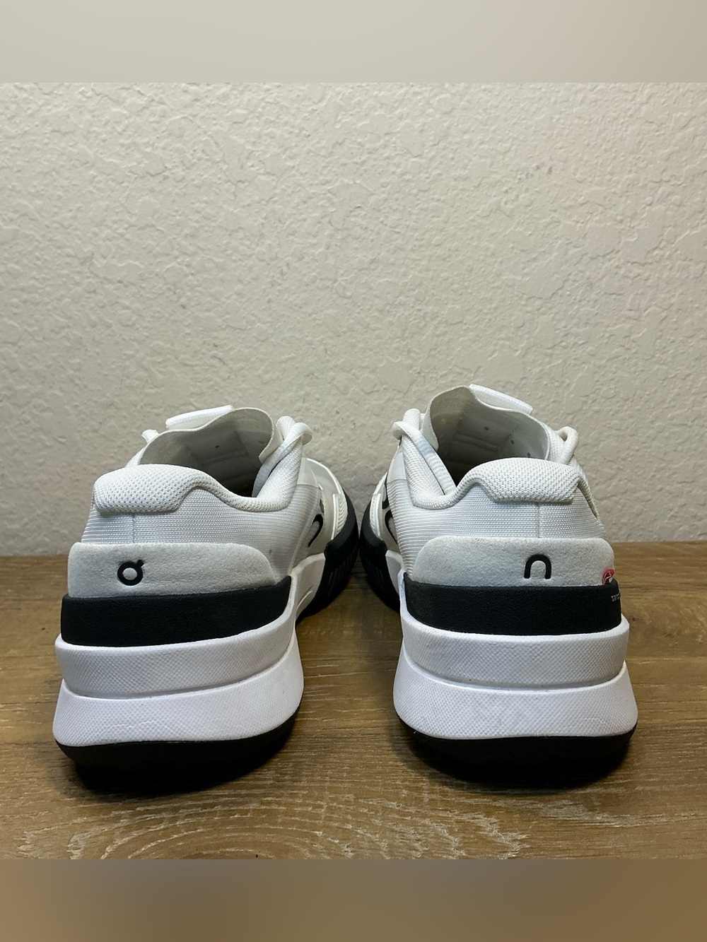 On The Roger Pro 2 Tennis/Pickleball Shoes White and Black Womens Size 7 - Picture 9 of 13